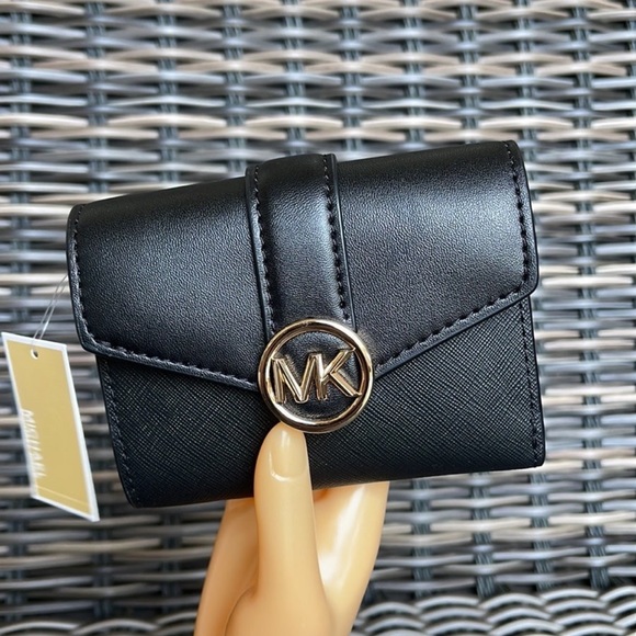 MICHAEL KORS CARMEN MEDIUM LOGO AND FAUX LEATHER WALLET BLACK 
NWT - Picture 7 of 16